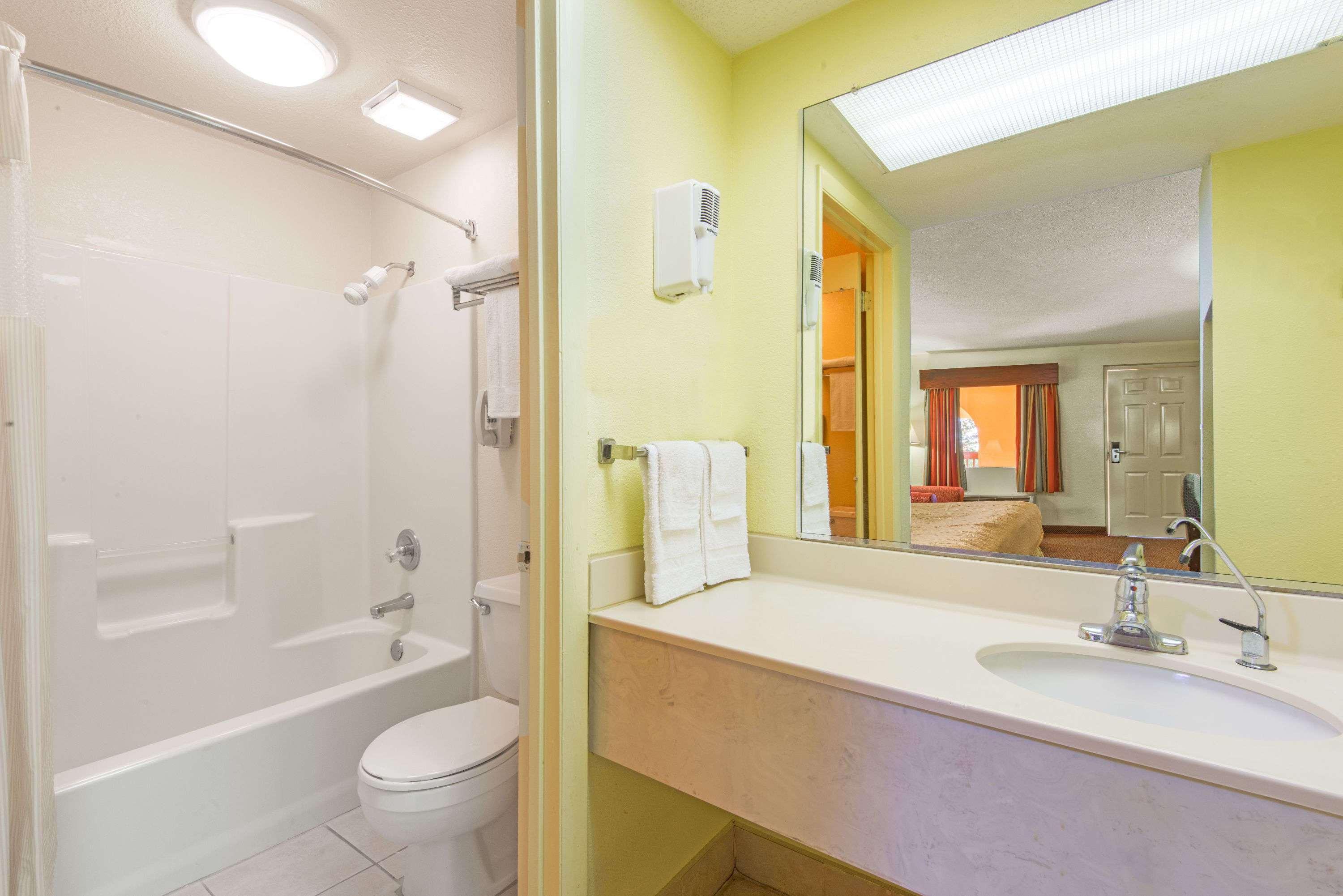 Days Inn By Wyndham Opelika Exteriér fotografie