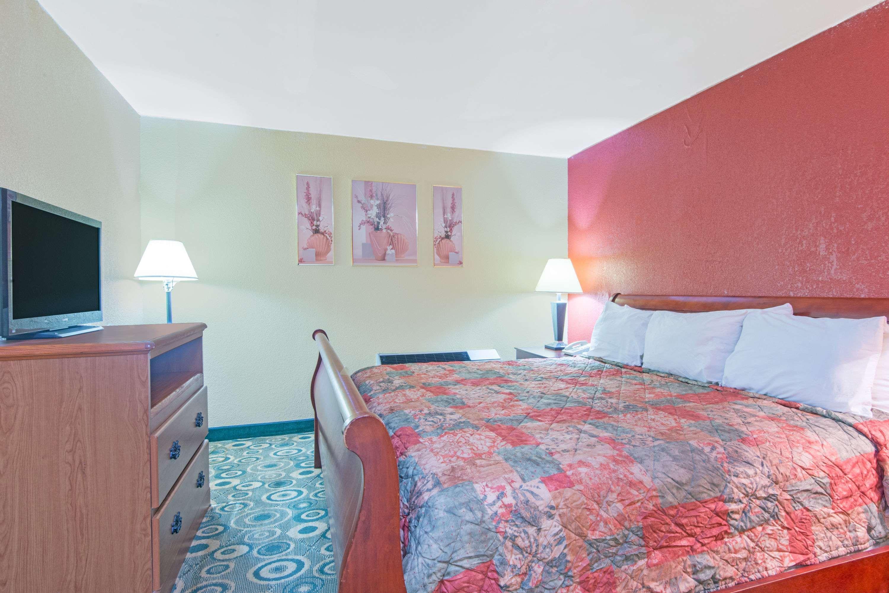 Days Inn By Wyndham Opelika Exteriér fotografie