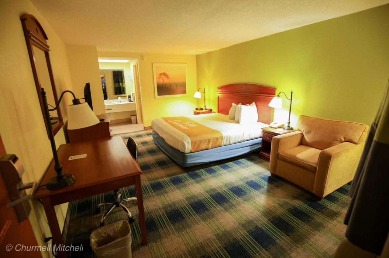 Days Inn By Wyndham Opelika Exteriér fotografie